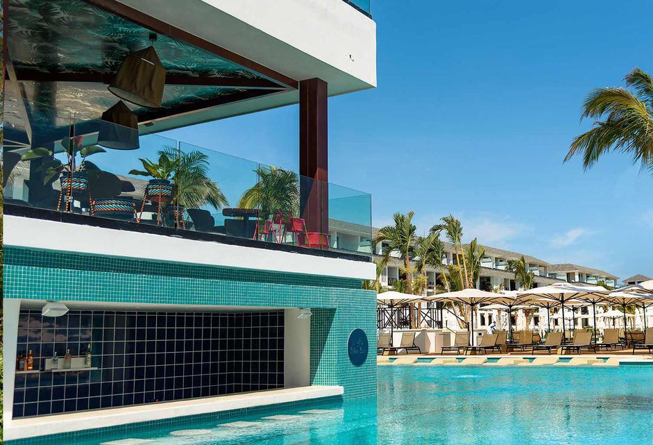 (image for) Excellence Oyster Bay Taxi Transfer. Best Shuttle Service.