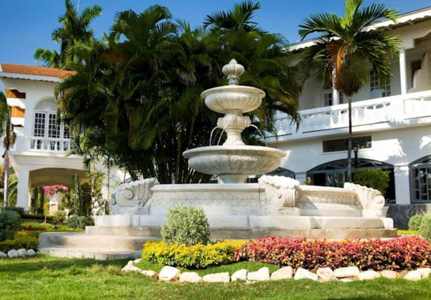 (image for) SeaGarden Beach Resort Transportation from Montego Bay Airport